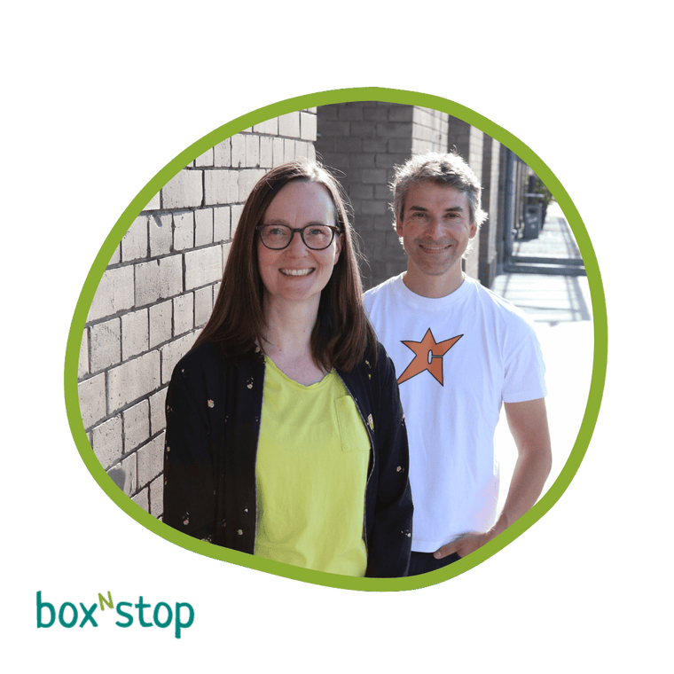 boxnstop Gründerin Nadine Drietchen und Gründer Nicolas Kubanek mit Logo